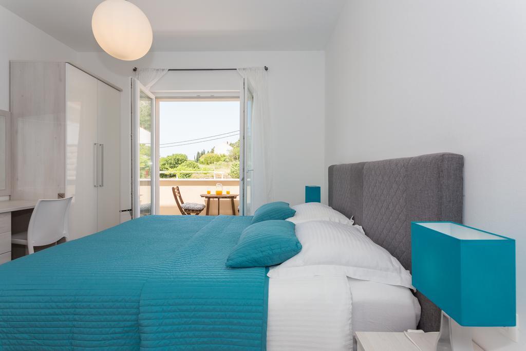 Apartment & Room Ladisic Орашац Екстериор снимка